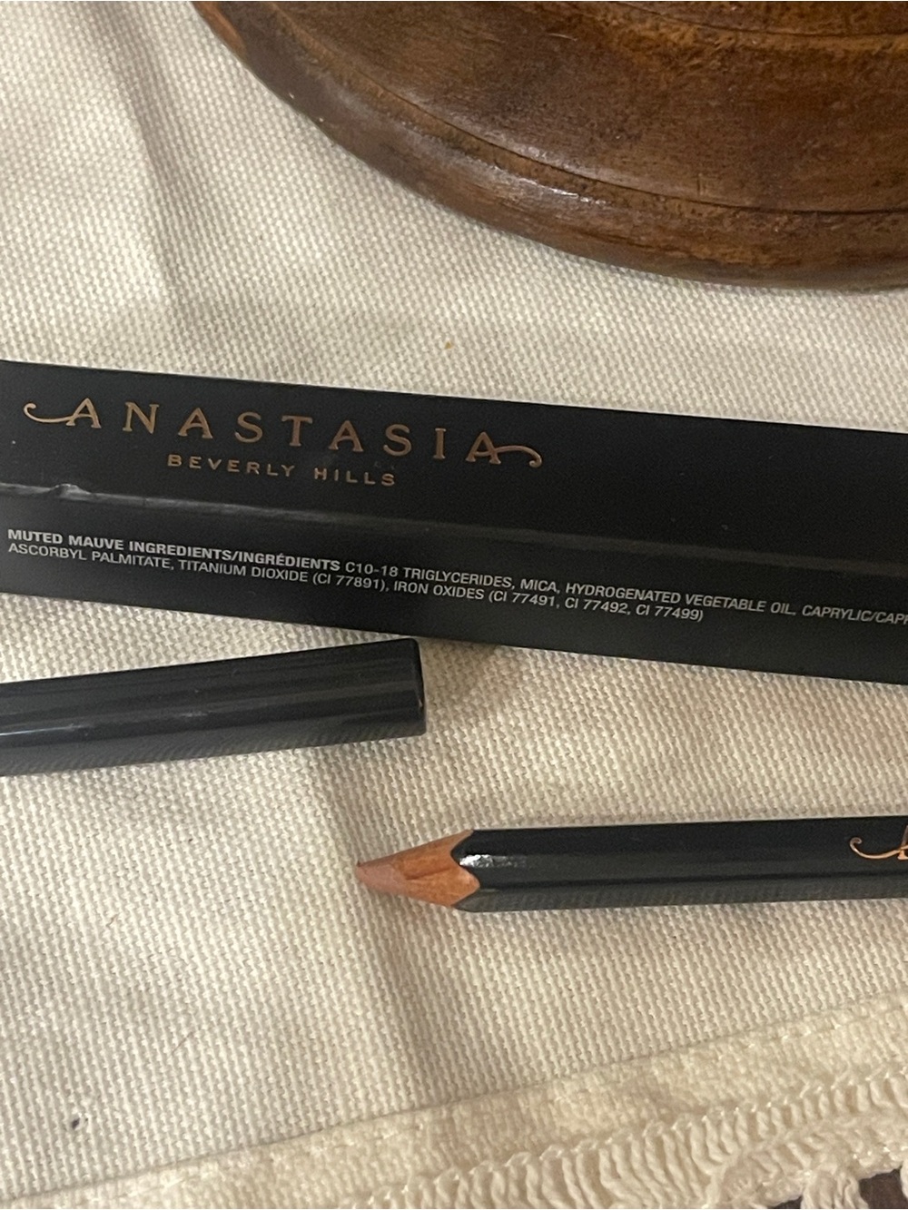 Anastasia Beverly Hills Lip Liner in Muted Mauve - Picture 3 of 5